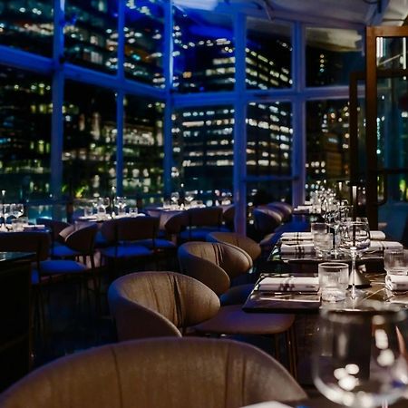 World Center Hotel Нью-Йорк Экстерьер фото