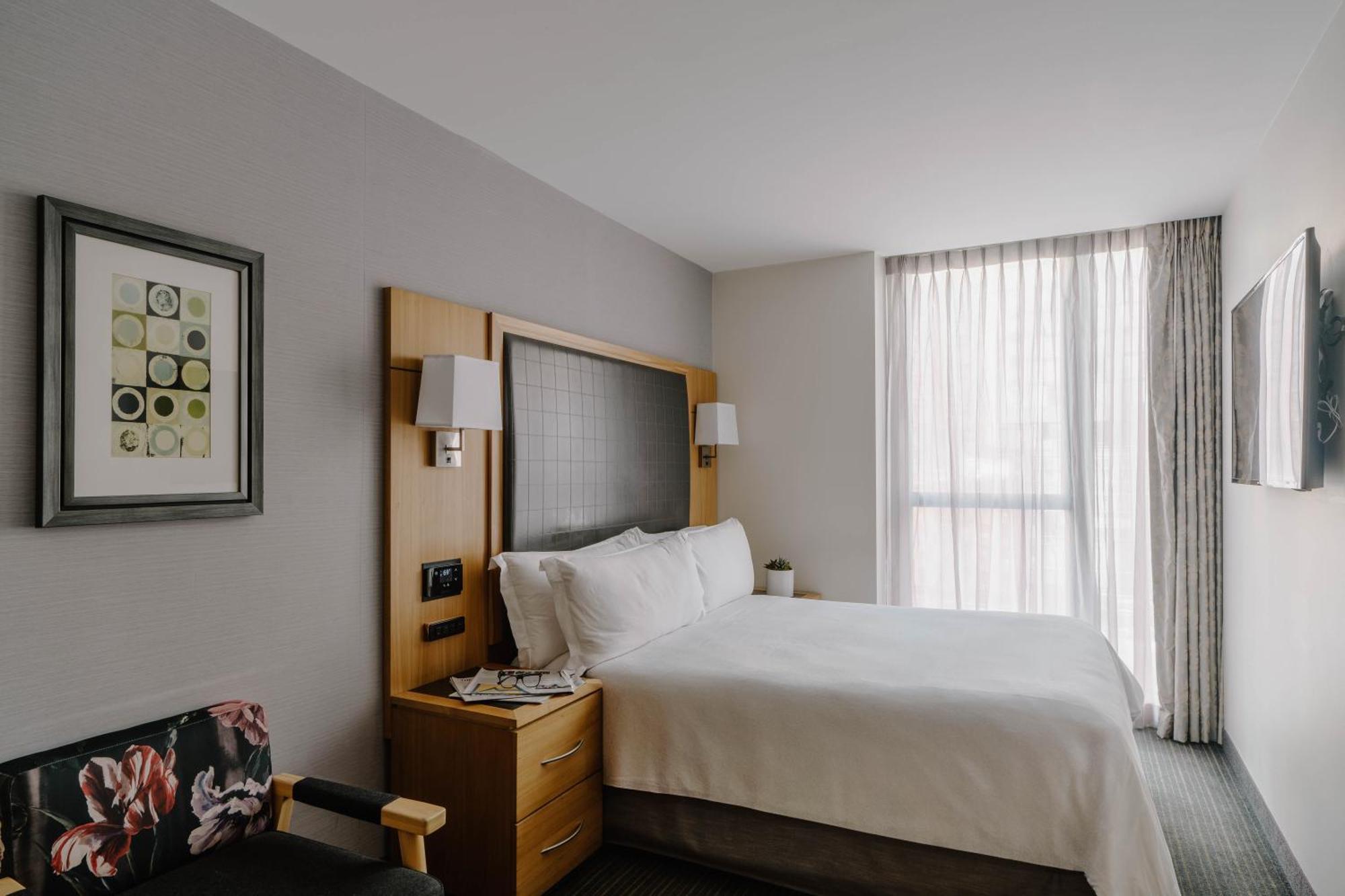 World Center Hotel Нью-Йорк Экстерьер фото